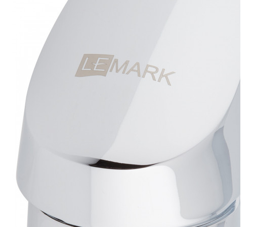Смеситель для кухни Lemark Linara хром с гибким изливом однорычажный (LM0413C) Смеситель для кухни Lemark Linara хром с гибким изливом однорычажный (LM0413C)