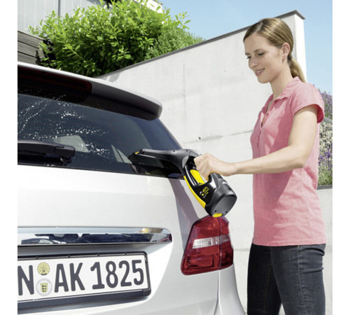 Стеклоочиститель аккумуляторный Karcher WV 2 Black Edition 3,6В Li-Ion с АКБ и ЗУ 0,1 л (1.633-425.0) Стеклоочиститель аккумуляторный Karcher WV 2 Black Edition 3,6В Li-Ion с АКБ и ЗУ 0,1 л (1.633-425.0)