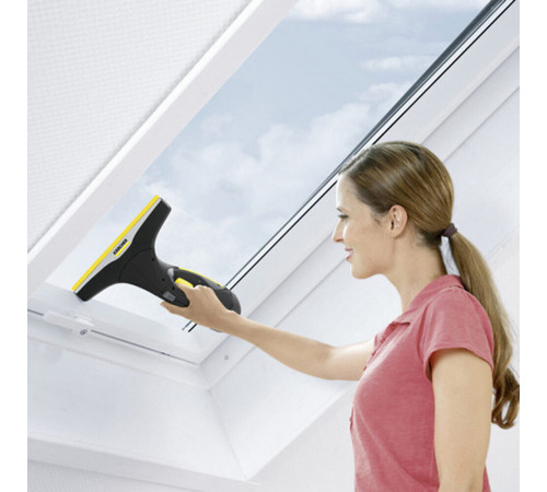Стеклоочиститель аккумуляторный Karcher WV 2 Black Edition 3,6В Li-Ion с АКБ и ЗУ 0,1 л (1.633-425.0) Стеклоочиститель аккумуляторный Karcher WV 2 Black Edition 3,6В Li-Ion с АКБ и ЗУ 0,1 л (1.633-425.0)