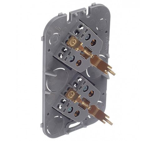 Розетка Legrand Quteo накладная белая (782233) Розетка Legrand Quteo накладная белая (782233)