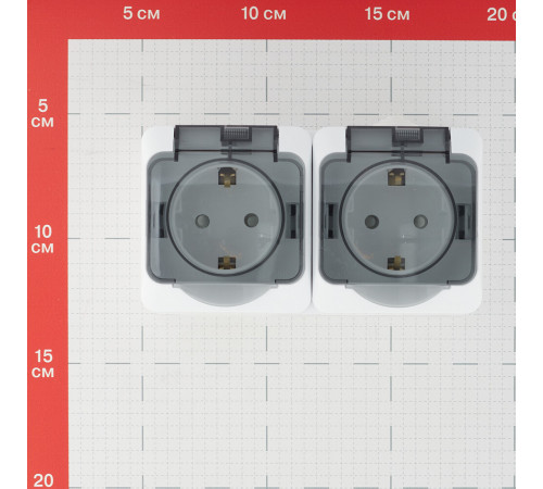 Розетка Systeme Electric Этюд накладная белая со шторками с крышкой (PA16-244B) Розетка Systeme Electric Этюд накладная белая со шторками с крышкой (PA16-244B)