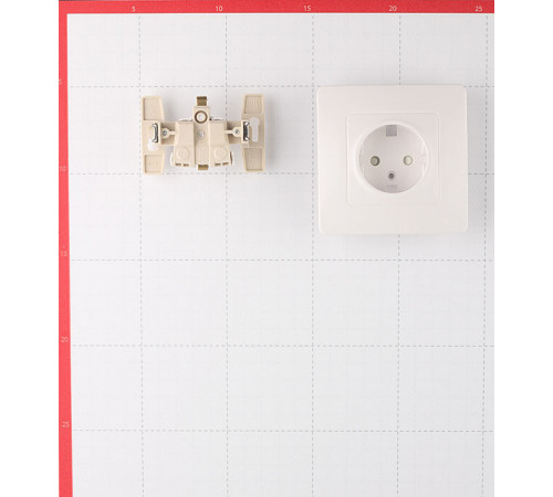 Розетка Systeme Electric Blanca встраиваемая белая со шторками (BLNRS001111) Розетка Systeme Electric Blanca встраиваемая белая со шторками (BLNRS001111)