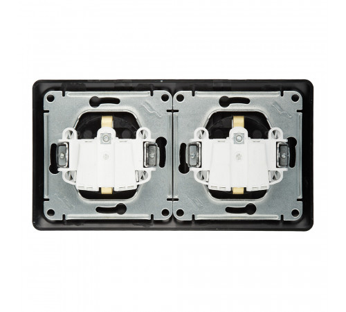 Розетка Systeme Electric Glossa встраиваемая антрацит со шторками с крышкой (GSL000747) Розетка Systeme Electric Glossa встраиваемая антрацит со шторками с крышкой (GSL000747)
