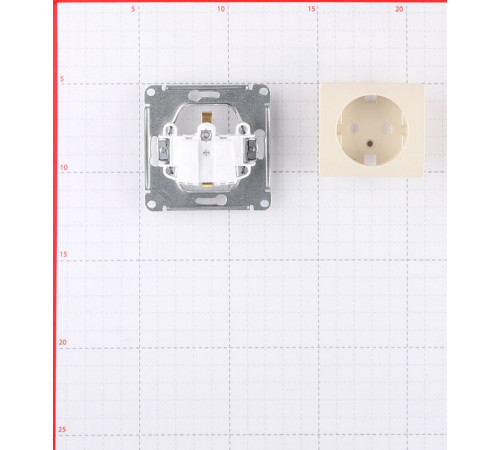 Розетка Systeme Electric Glossa встраиваемая бежевая (GSL000243) Розетка Systeme Electric Glossa встраиваемая бежевая (GSL000243)