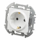 Розетка Legrand Inspiria встраиваемая белая со шторками (673730)