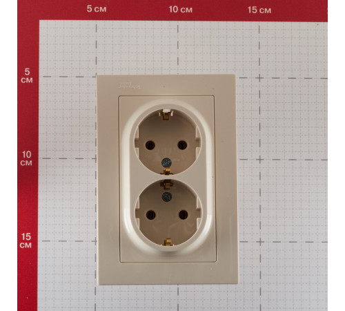 Розетка Systeme Electric AtlasDesign встраиваемая бежевая (ATN000224) Розетка Systeme Electric AtlasDesign встраиваемая бежевая (ATN000224)