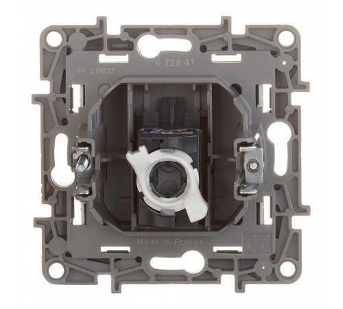 Розетка компьютерная Legrand Etika встраиваемая алюминий RJ45 (672441) Розетка компьютерная Legrand Etika встраиваемая алюминий RJ45 (672441)