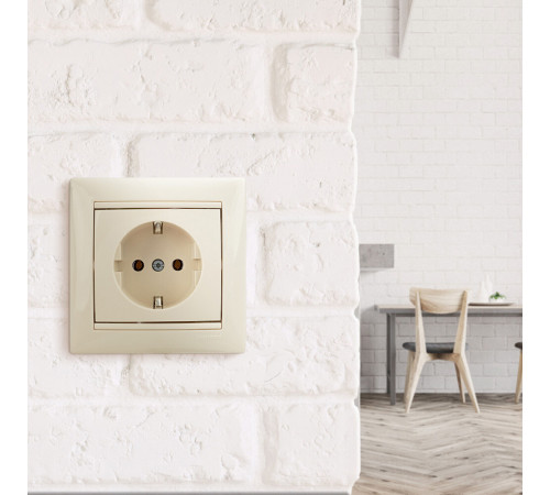 Рамка Legrand Valena oдноместная слоновая кость (695631) Рамка Legrand Valena oдноместная слоновая кость (695631)