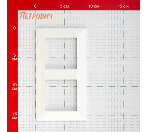Рамка Legrand Valena Life двухместная белая (754002)