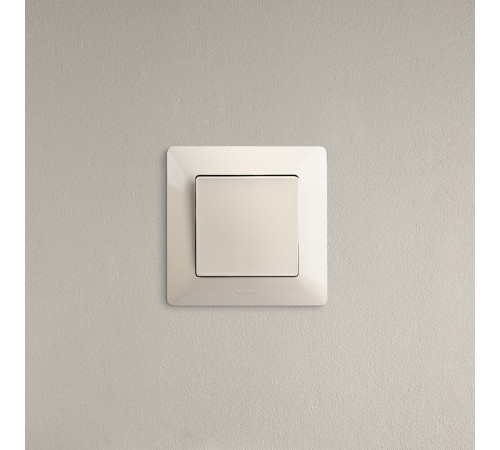 Рамка Legrand Valena Life одноместная слоновая кость (754047)