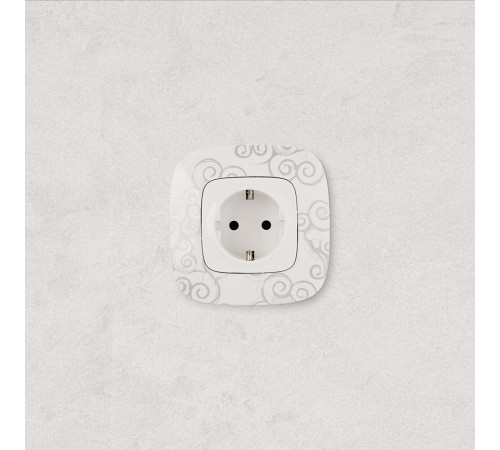 Рамка Legrand Valena Allure oдноместная нарцисс хром (754341) Рамка Legrand Valena Allure oдноместная нарцисс хром (754341)