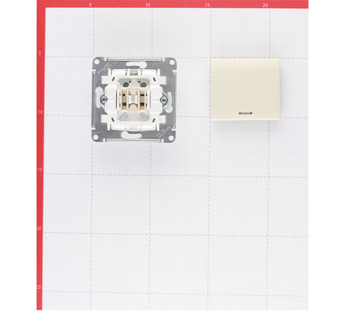 Выключатель Systeme Electric Glossa одноклавишный встраиваемый бежевый с подсветкой (GSL000213) Выключатель Systeme Electric Glossa одноклавишный встраиваемый бежевый с подсветкой (GSL000213)