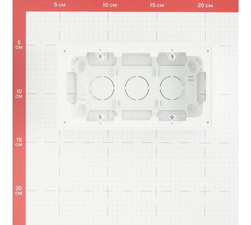 Коробка монтажная Simon 24 Harmonie двухместная накладная белая (2400752-030) Коробка монтажная Simon 24 Harmonie двухместная накладная белая (2400752-030)