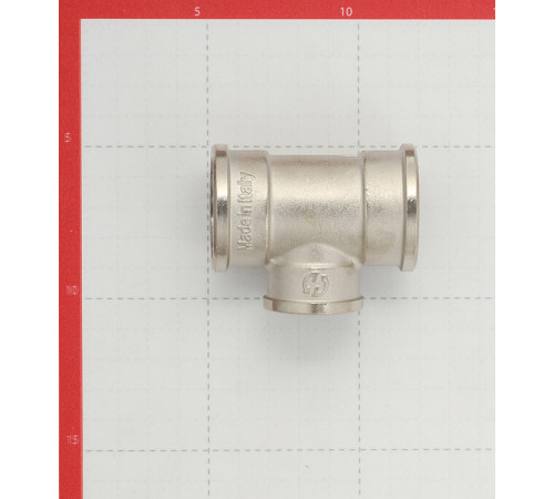Тройник переходной Stout 1 ВР(г) х 3/4 ВР(г) х 1 ВР(г) латунный (SFT-0022-001341) Тройник переходной Stout 1 ВР(г) х 3/4 ВР(г) х 1 ВР(г) латунный (SFT-0022-001341)