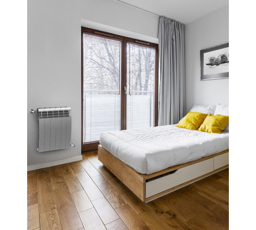 Радиатор биметаллический Royal Thermo BiLiner Silver Satin 500 мм 10 секций 1' боковое подключение серебро Радиатор биметаллический Royal Thermo BiLiner Silver Satin 500 мм 10 секций 1' боковое подключение серебро