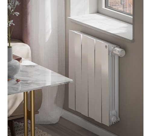 Радиатор биметаллический Royal Thermo Piano Forte 500 мм 6 секций 1' боковое подключение 591х480 мм белый Радиатор биметаллический Royal Thermo Piano Forte 500 мм 6 секций 1' боковое подключение 591х480 мм белый