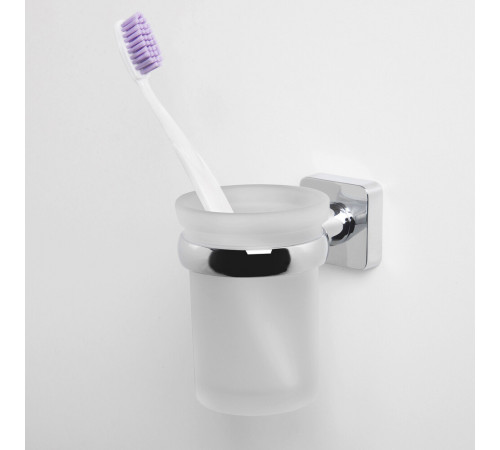 Стакан для ванной WasserKraft Lippe с держателем стекло матовый/металл хром (K-6528) Стакан для ванной WasserKraft Lippe с держателем стекло матовый/металл хром (K-6528)