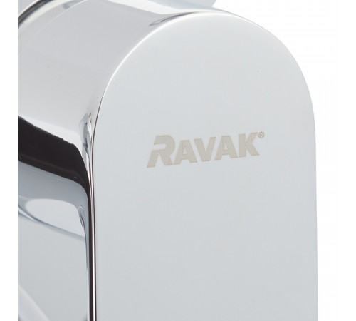 Смеситель для ванны Ravak Classic хром однорычажный с коротким изливом без лейки (X070083) Смеситель для ванны Ravak Classic хром однорычажный с коротким изливом без лейки (X070083)