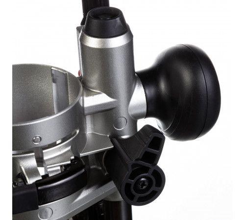 Фрезер электрический Makita RT0700CX2 710 Вт Фрезер электрический Makita RT0700CX2 710 Вт
